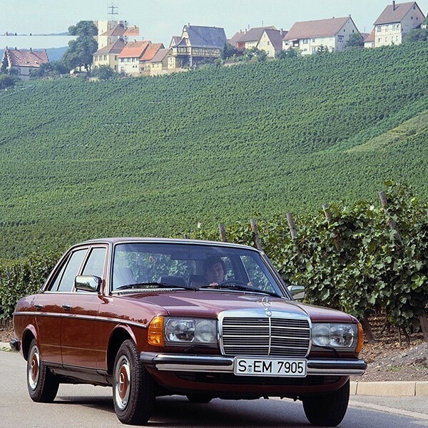 خودرو مرسدس بنز E230 W123 دنده ای سال 1985